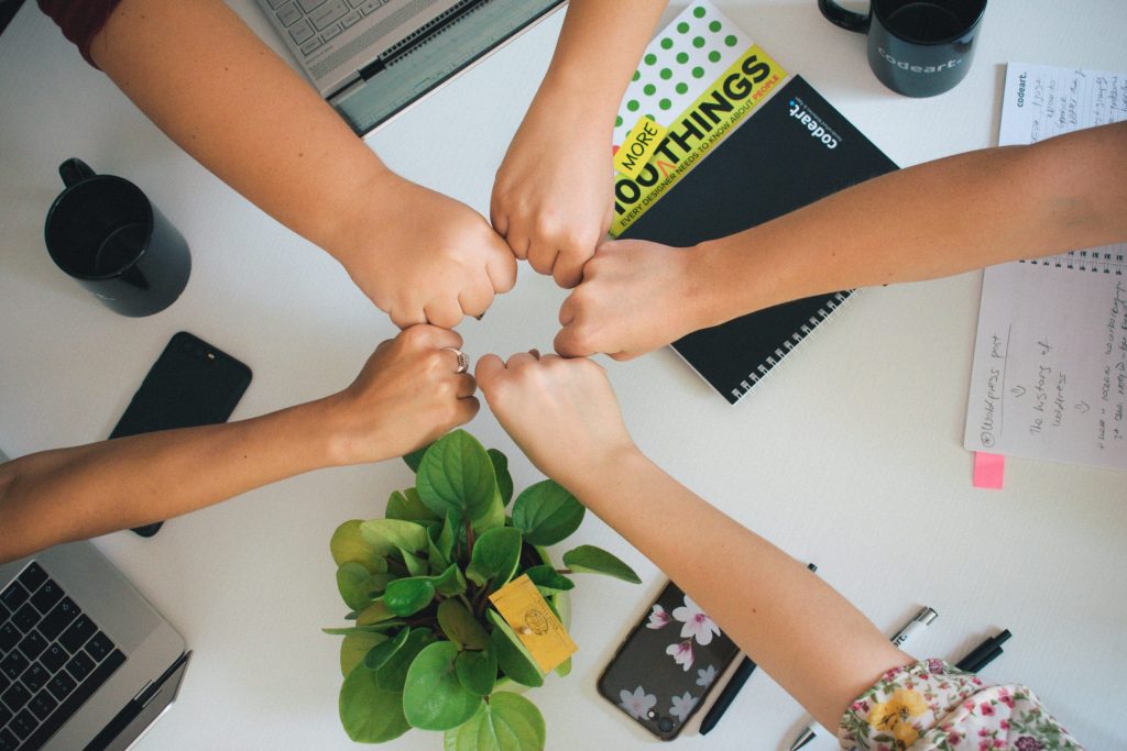 Potenciando Soft Skills, la clave del éxito empresarial antonio janeski CHVTt0aGbx0 unsplash scaled