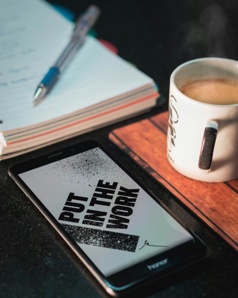Motivación real vs. excusas bien vestidas aman upadhyay JAgokV30kGk unsplash scaled